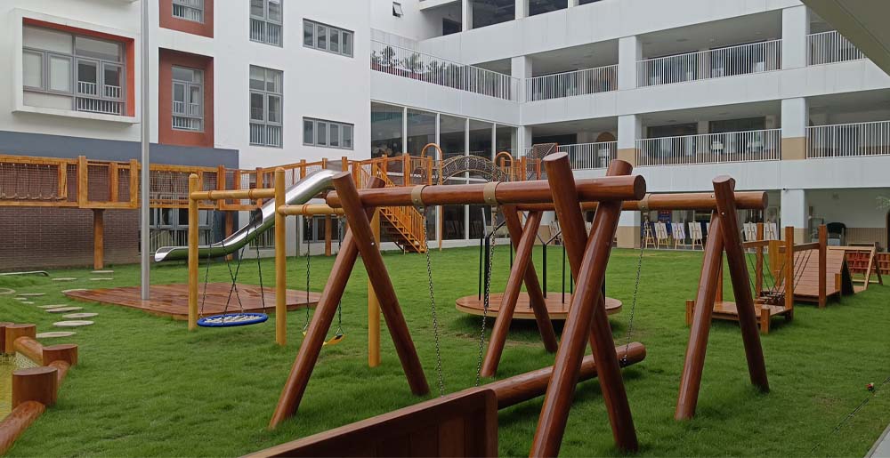户外滑滑梯.jpg