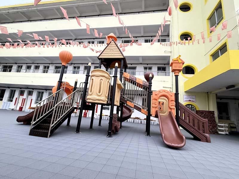 浙江临海幼儿园游乐设备案例 桃渚镇中心幼儿园户外组合滑梯实景